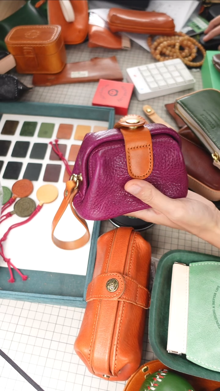 牛皮紫色口金111