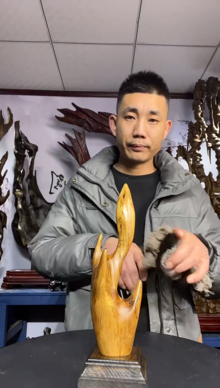 金丝楠木雕款醉**湖金丝楠木工艺品摆件