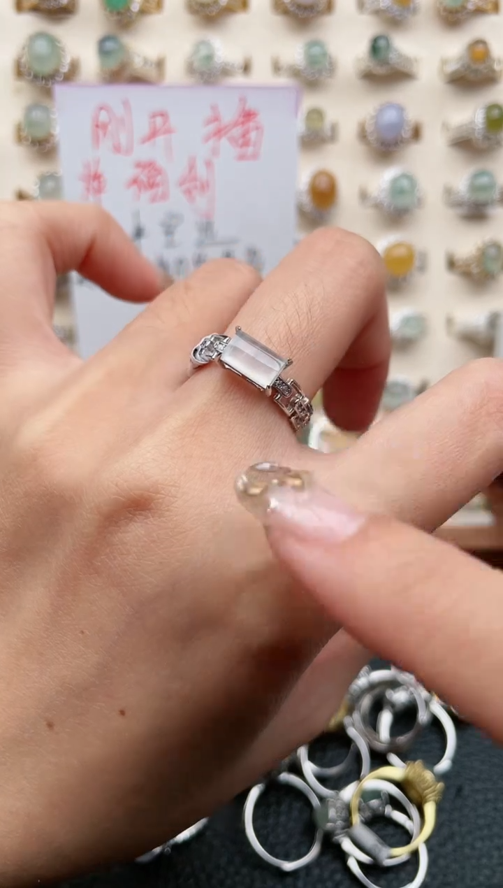 【闪购商品】翡翠戒指银S925镶嵌1111