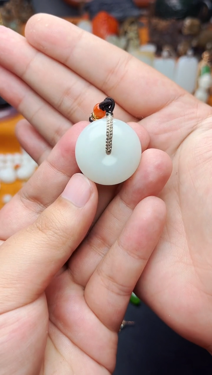 【闪购商品】和田玉颈饰未镶嵌平安扣01