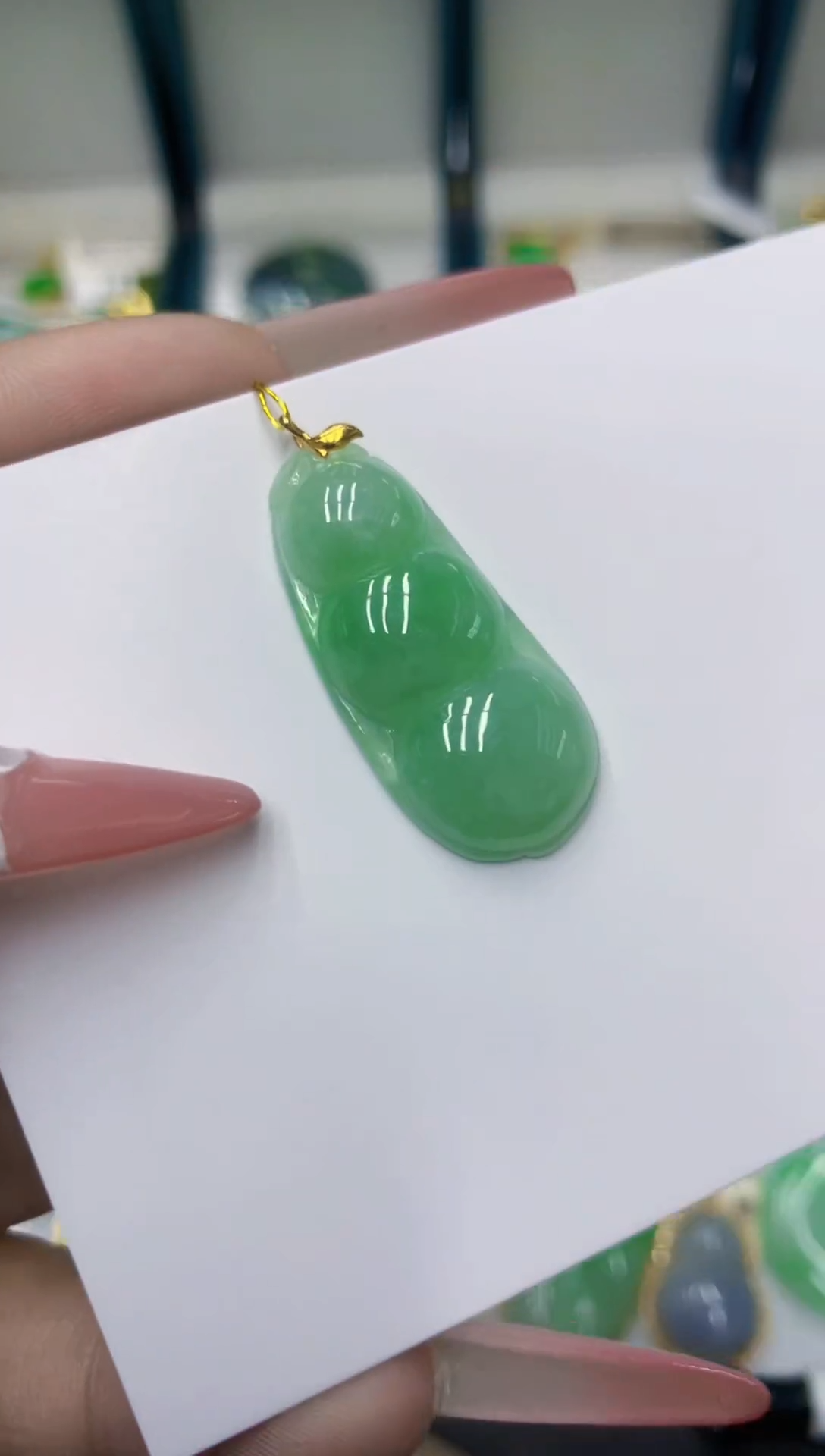 颈饰18K金镶嵌翡翠11111