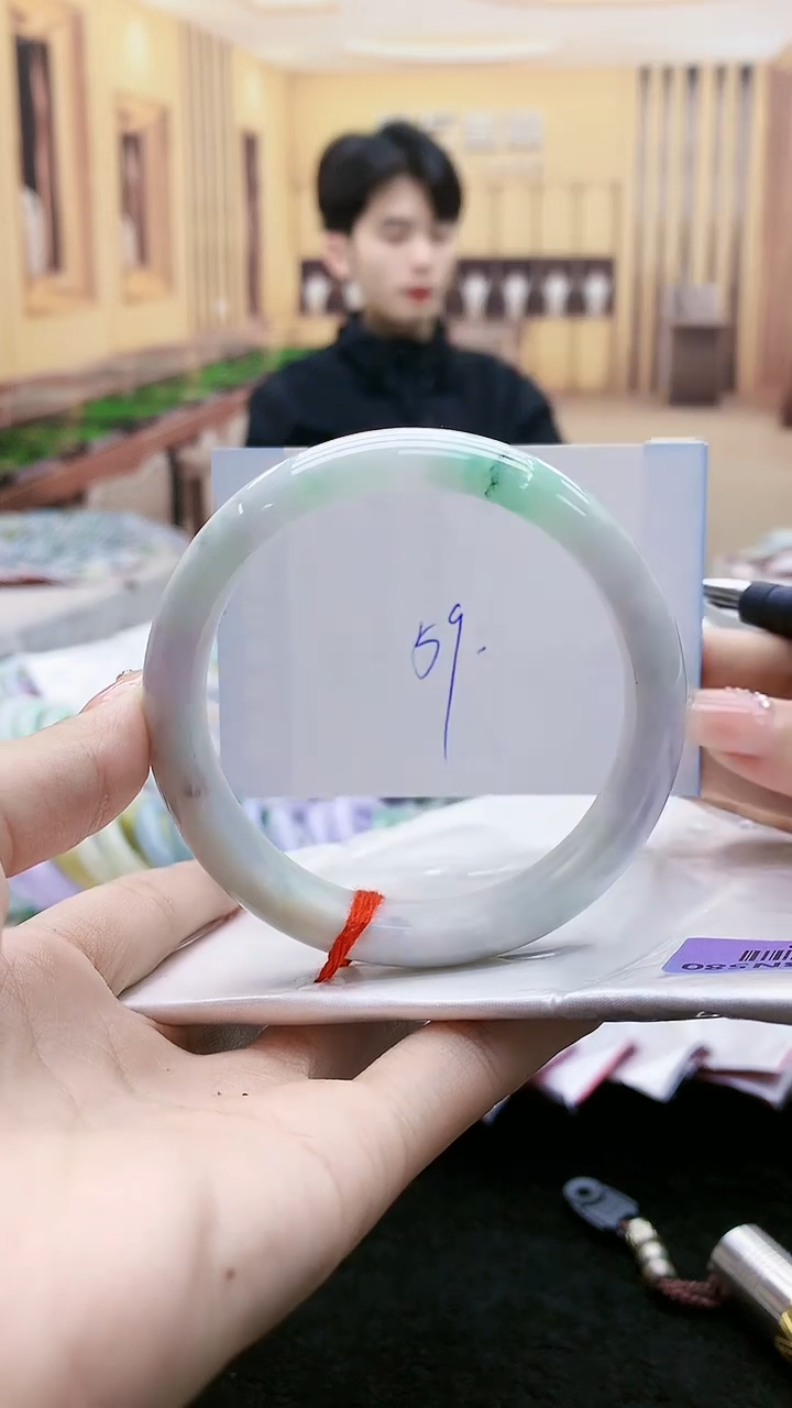 【闪购商品】翡翠手镯未镶嵌     H5-59