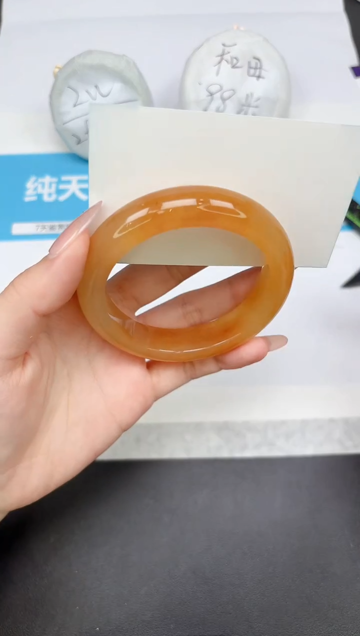 【闪购商品】石英质玉手镯未镶嵌92-58.8