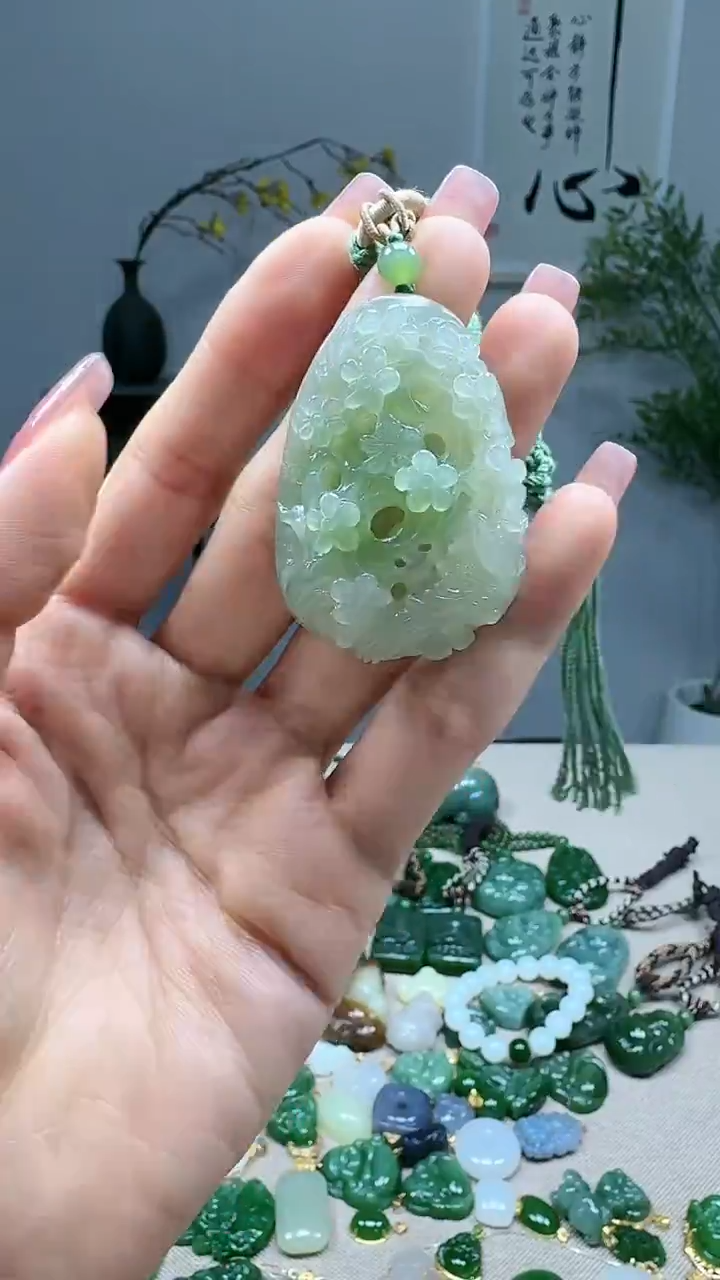 未镶嵌和田玉挂件1