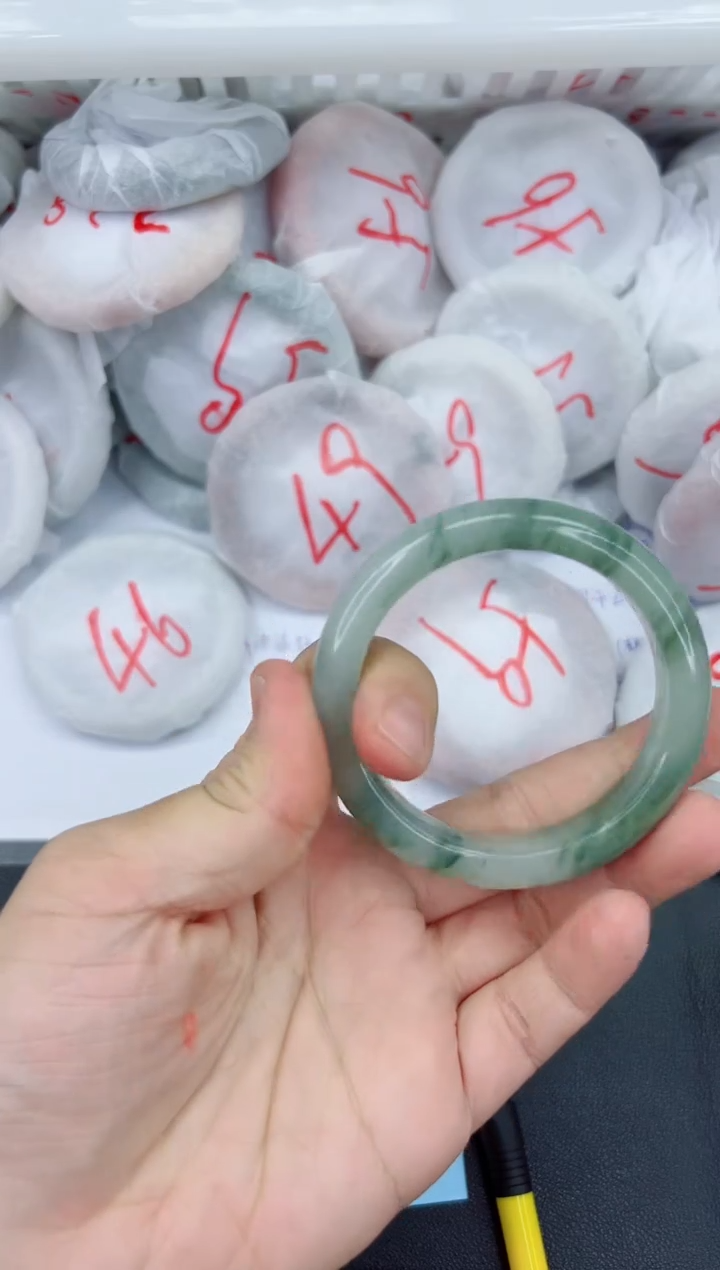 【闪购商品】石英质玉手镯未镶嵌200-54.1