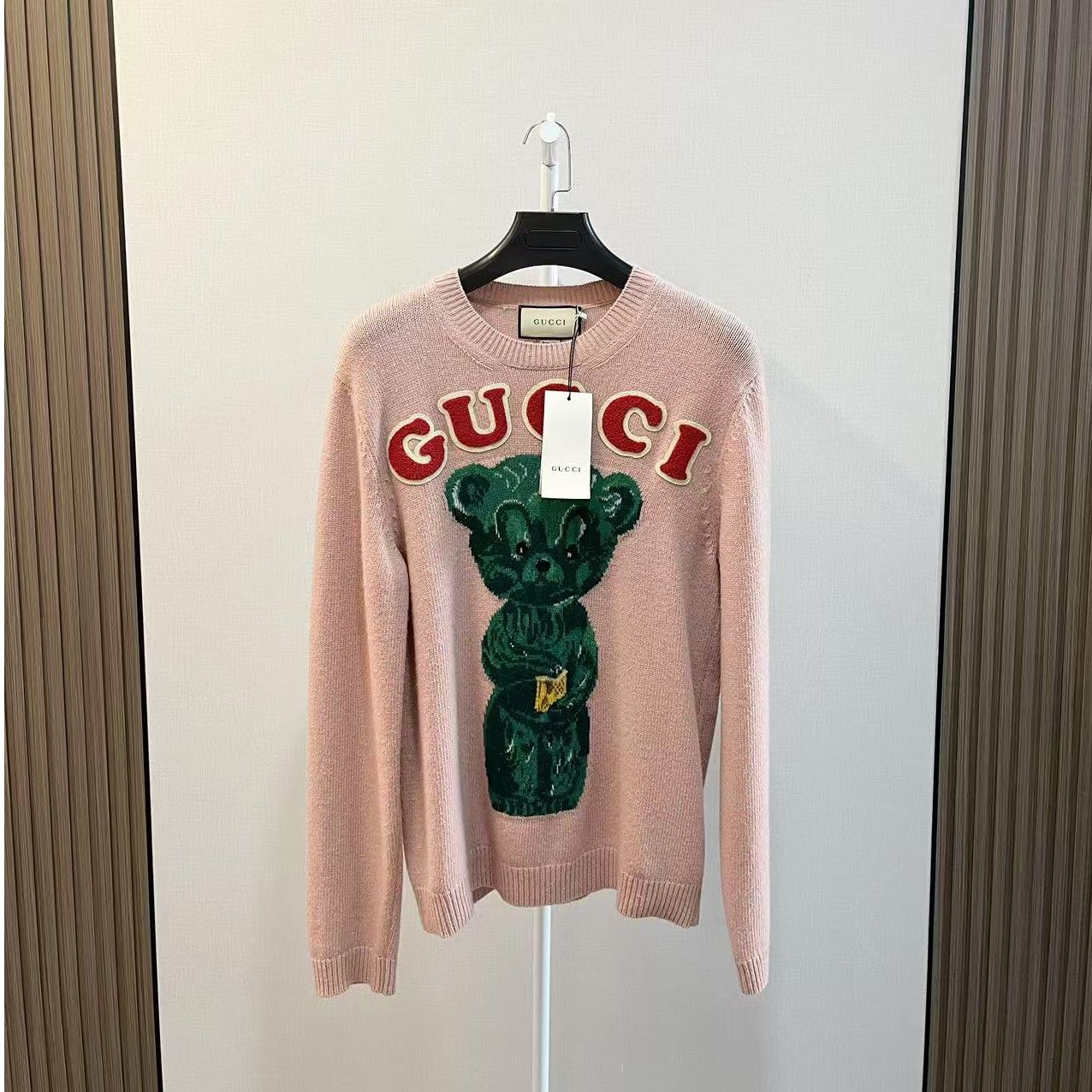 全新未使用 GUCCI/古驰 /全新/粉色小熊字母logo圆领羊毛毛衣/M码