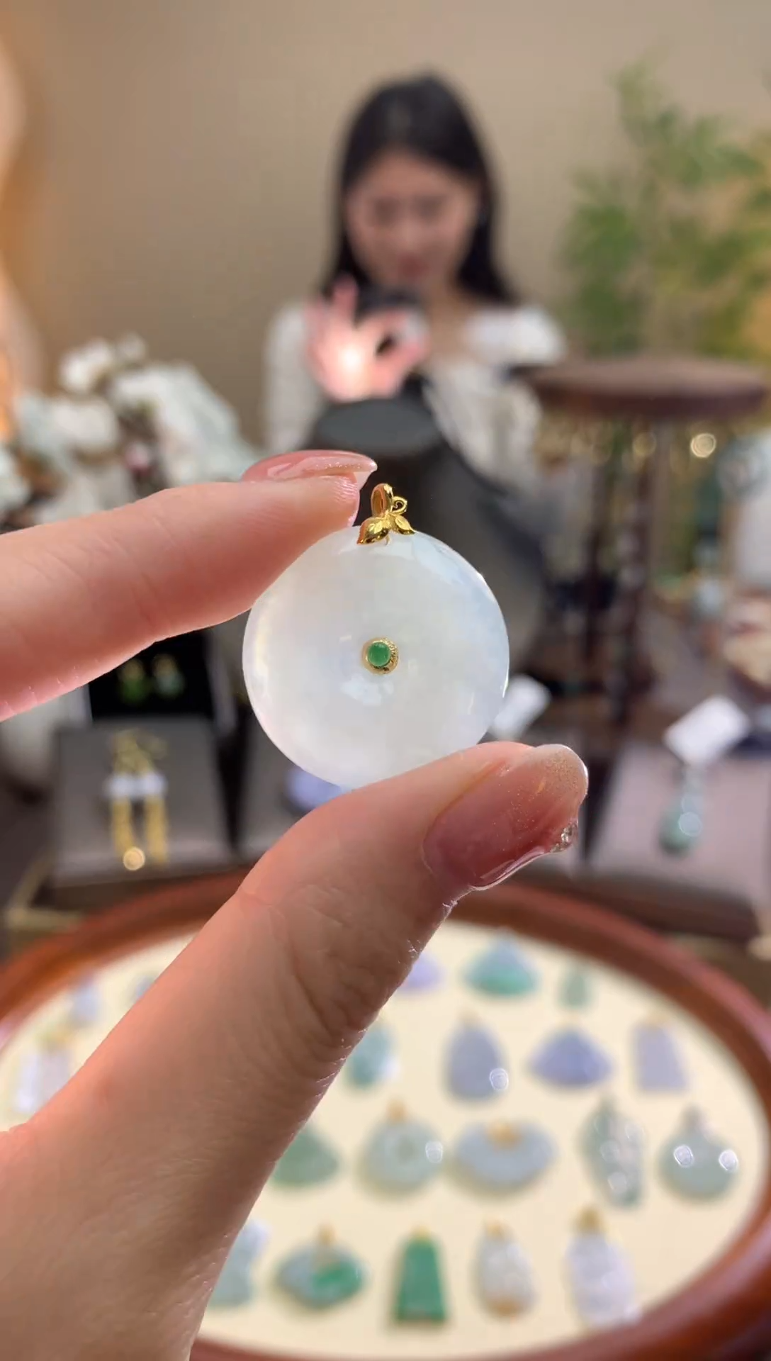 【闪购商品】翡翠颈饰18K金镶嵌平安扣