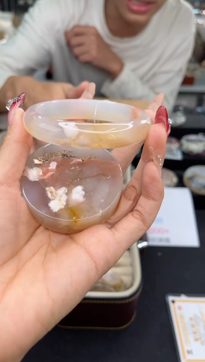 【闪购商品】石英质玉手镯未镶嵌60圈口（赠品镯心）360