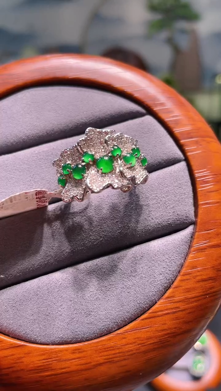 【闪购商品】翡翠戒指银S925镶嵌A10天然A货翡翠