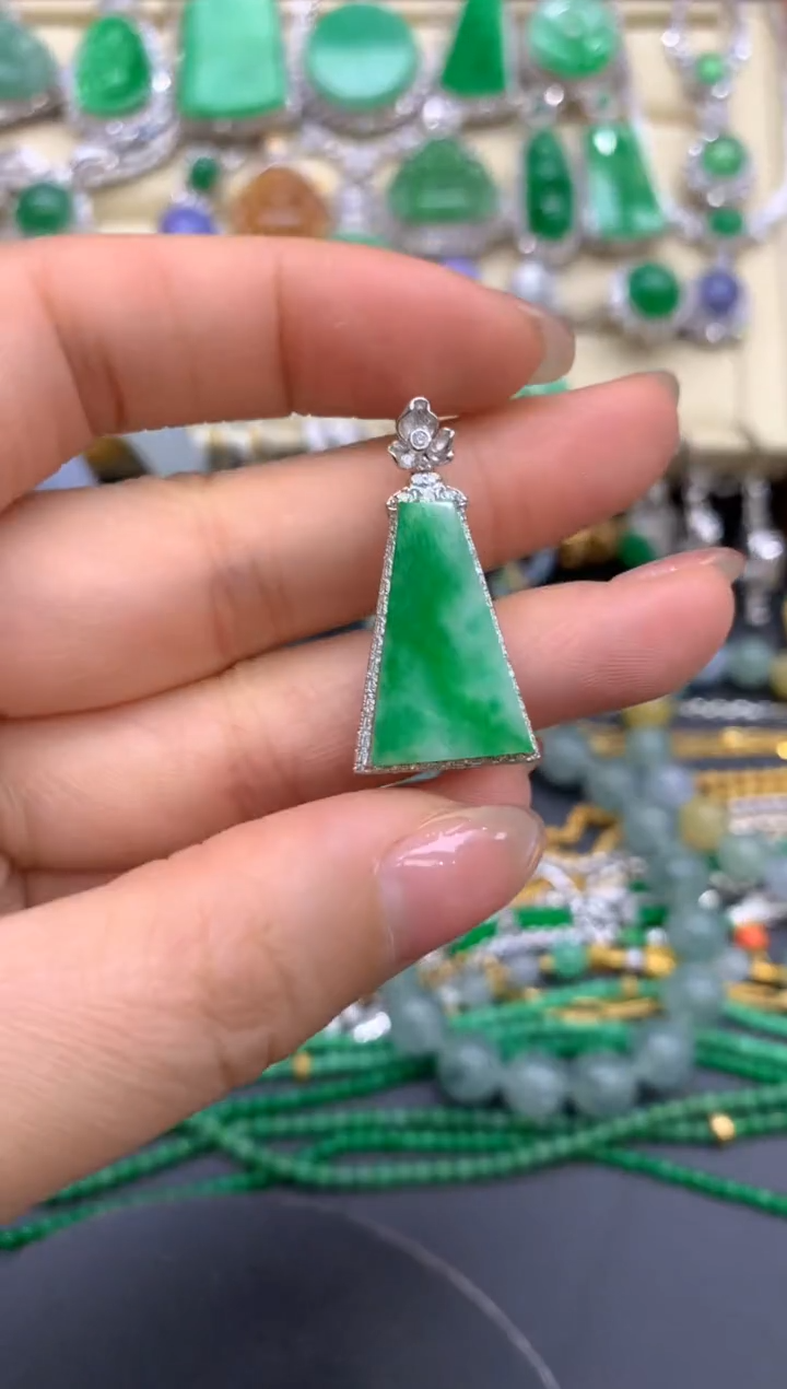 【闪购商品】翡翠颈饰18K金镶嵌196-中国好珍宝