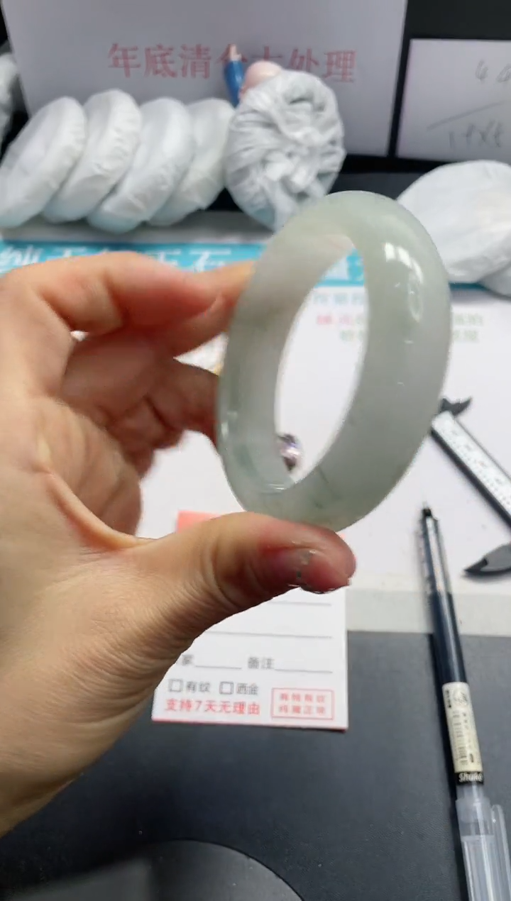 【闪购商品】石英质玉手镯未镶嵌355