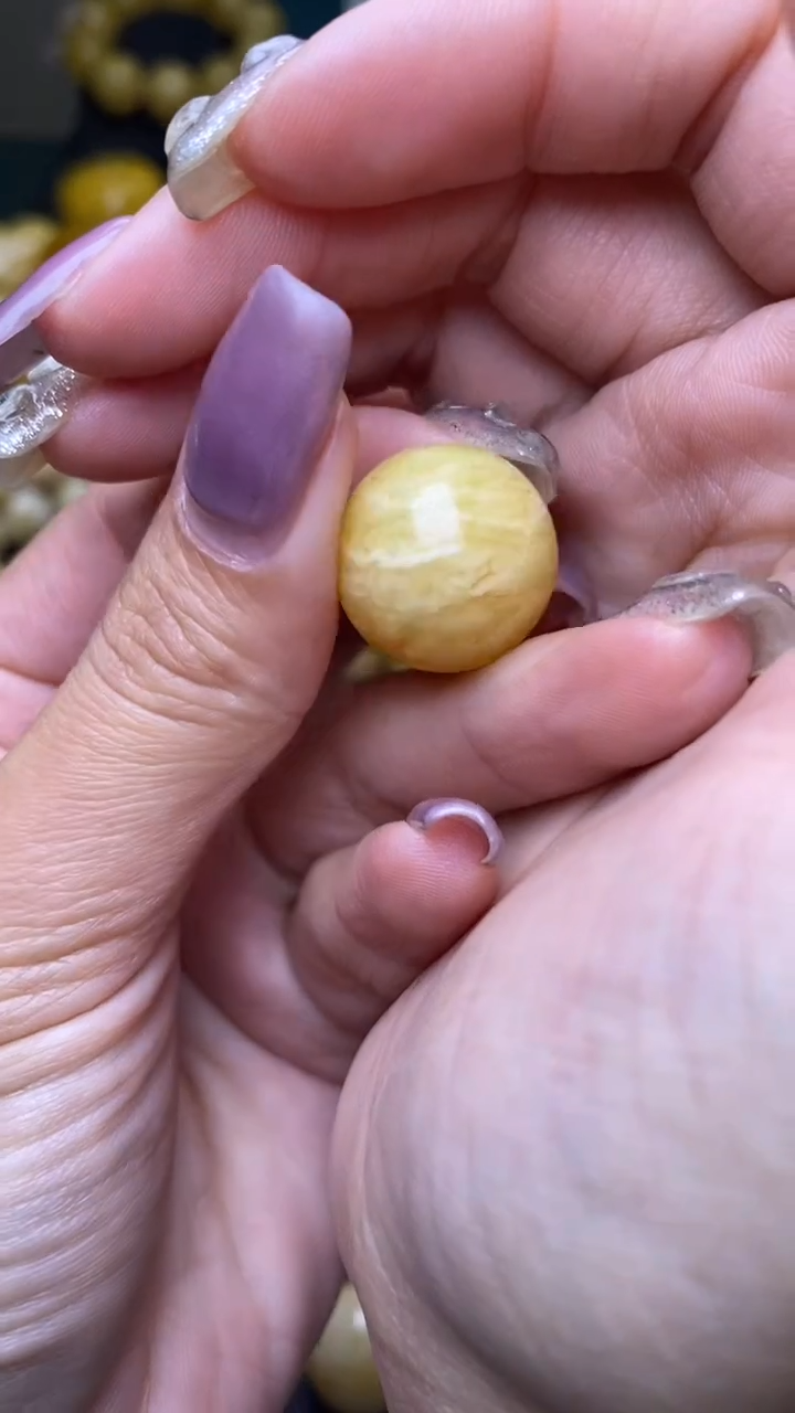 【闪购商品】琥珀裸石未镶嵌葵. 69