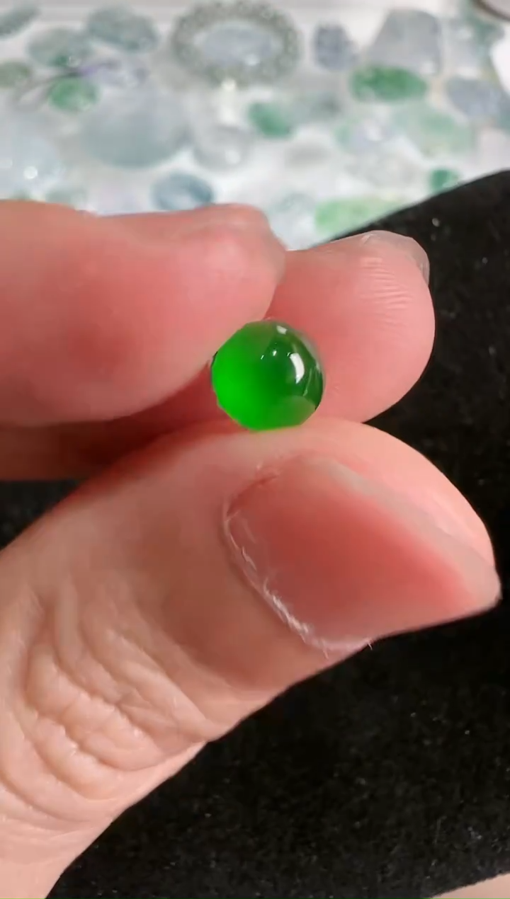 【闪购商品】翡翠吊坠(不含链)未镶嵌··