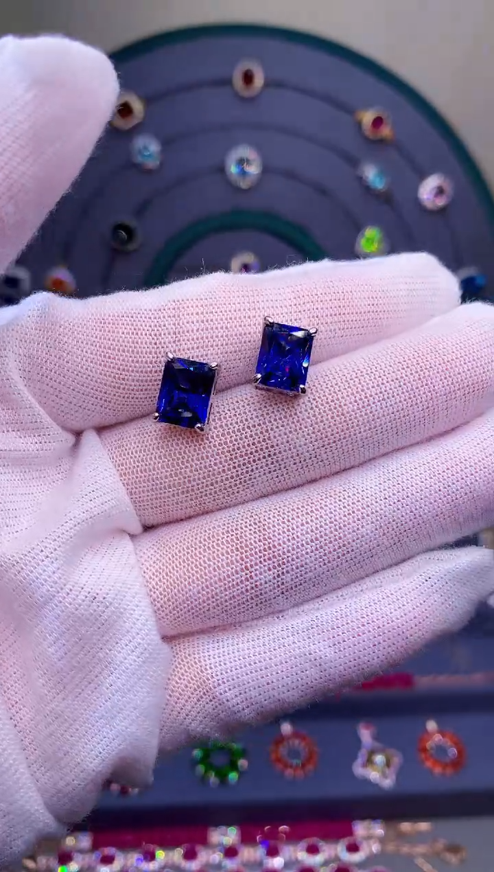 【闪购商品】蓝宝石耳饰银S925镶嵌52