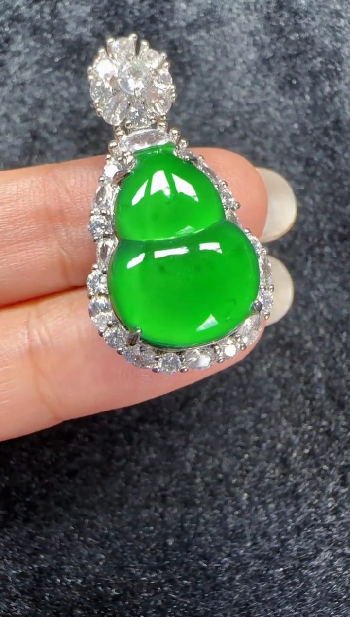 未镶嵌定制翡翠翡翠吊坠55