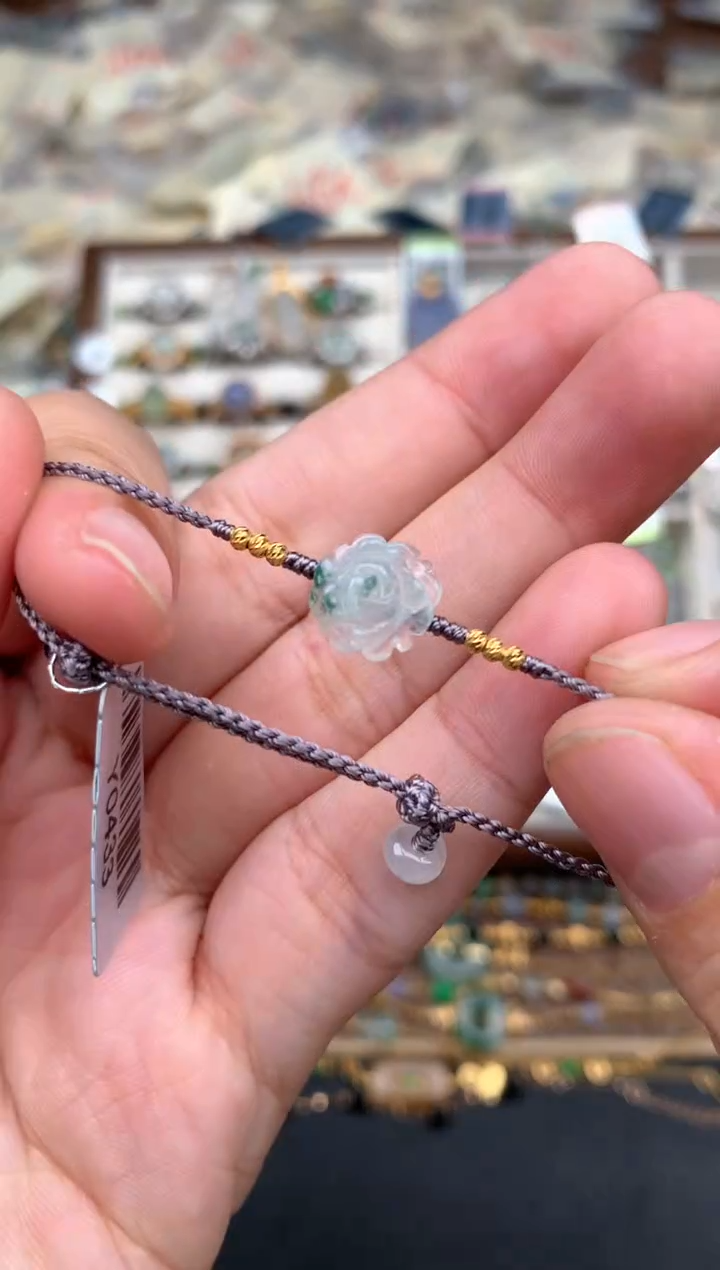 18K金镶嵌挂件翡翠一