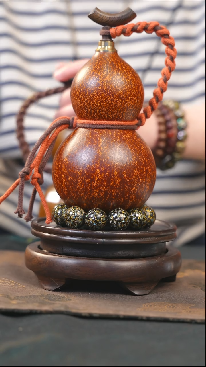 【闪购商品】RY111大漆酒葫芦不包手串及旋转底座