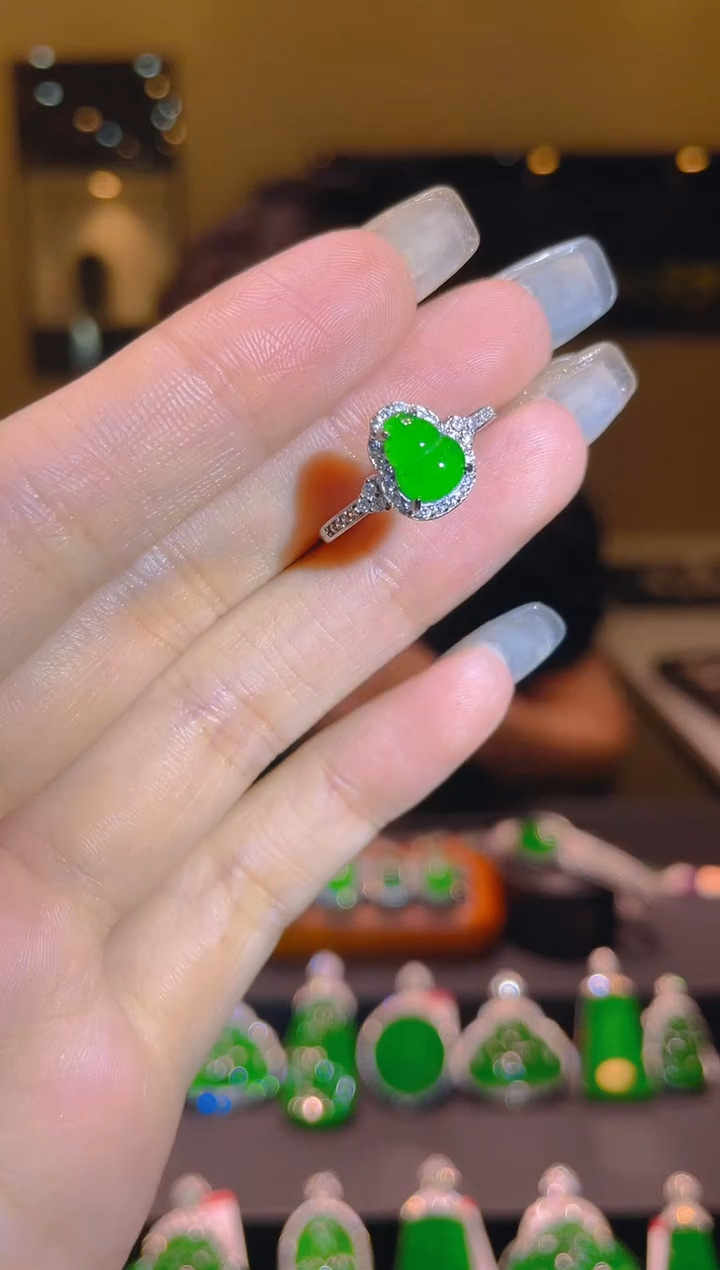 翡翠未镶嵌吊坠(不含链)A1