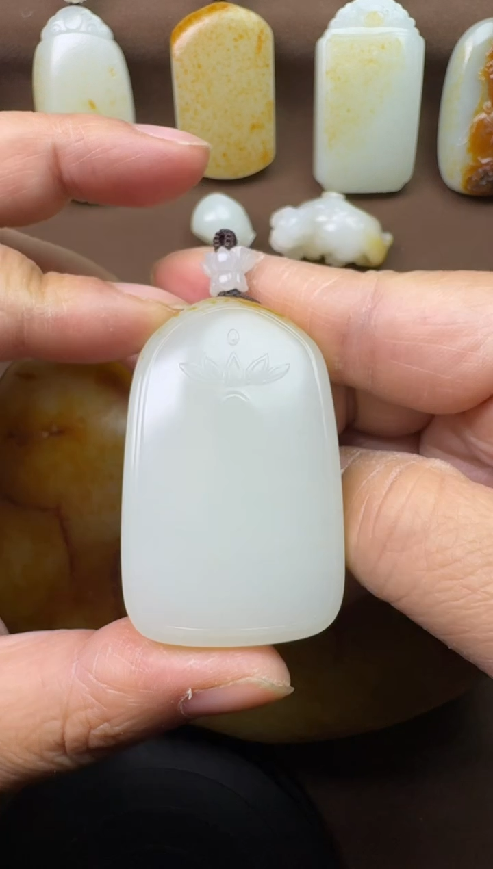【闪购商品】和田玉颈饰未镶嵌平安牌