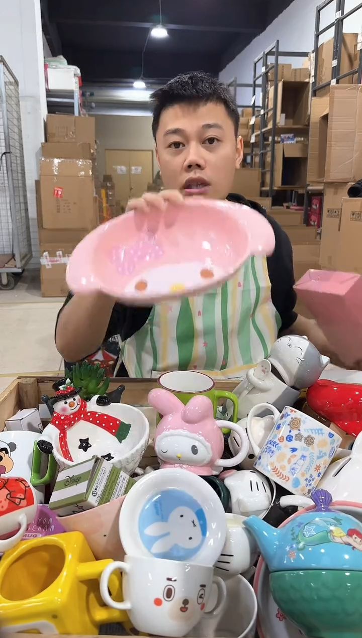 瓷片B款大号美乐蒂深碗