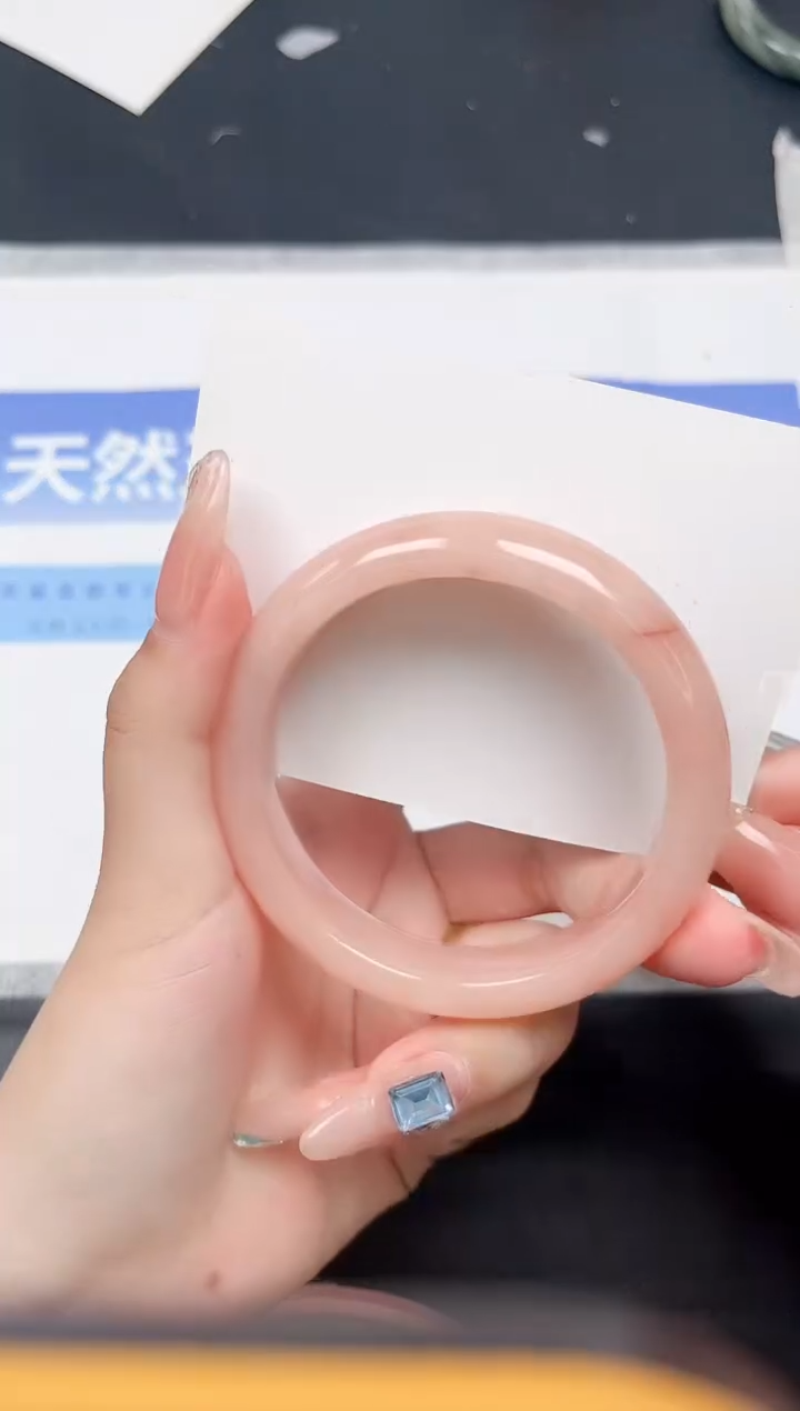 未镶嵌手镯石英质玉145-56