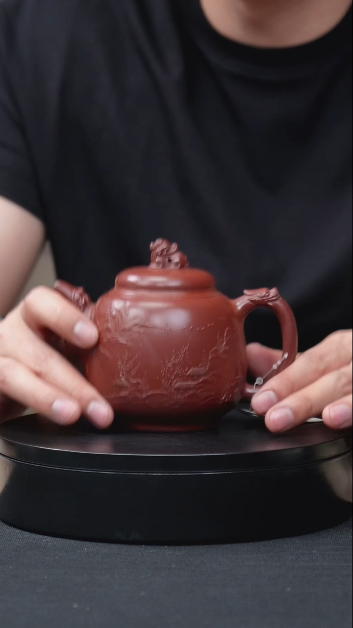 紫砂茶壶龙血砂堆绘瑞兽龙尊
