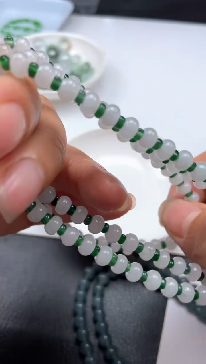 未镶嵌定制翡翠可*鱼挂饰