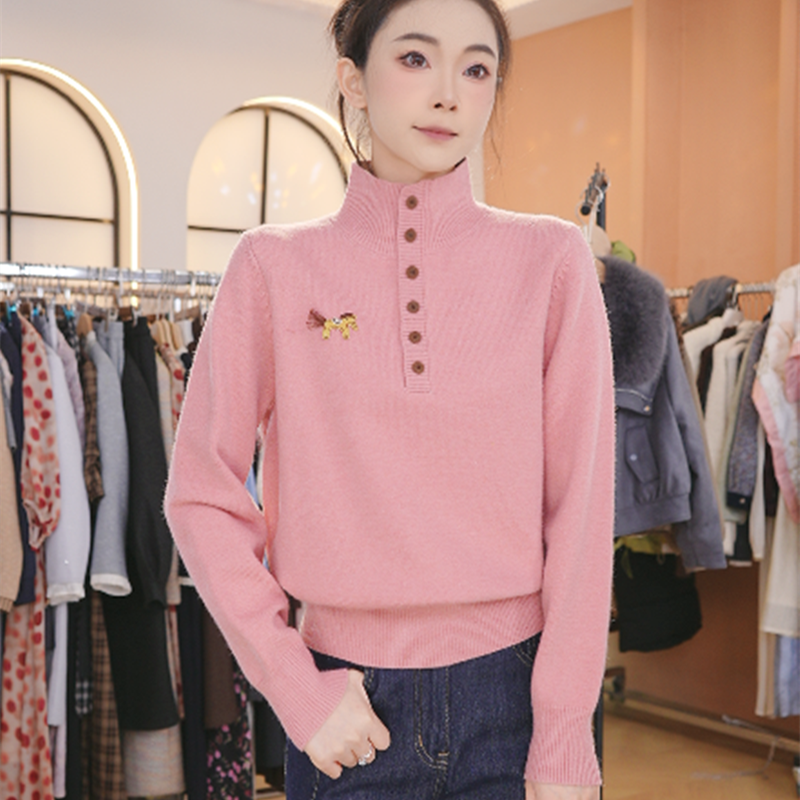 小马刺绣粉色半高领毛衣女秋冬针织内搭2025韩系减龄宽松上衣