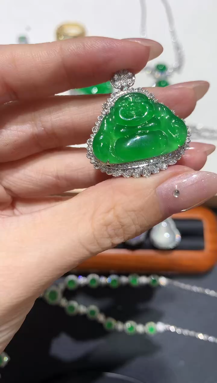 翡翠18K金镶嵌吊坠(不含链)团购3