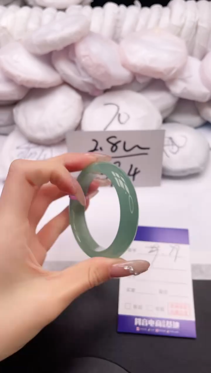 【闪购商品】石英质玉手镯未镶嵌9L79-53