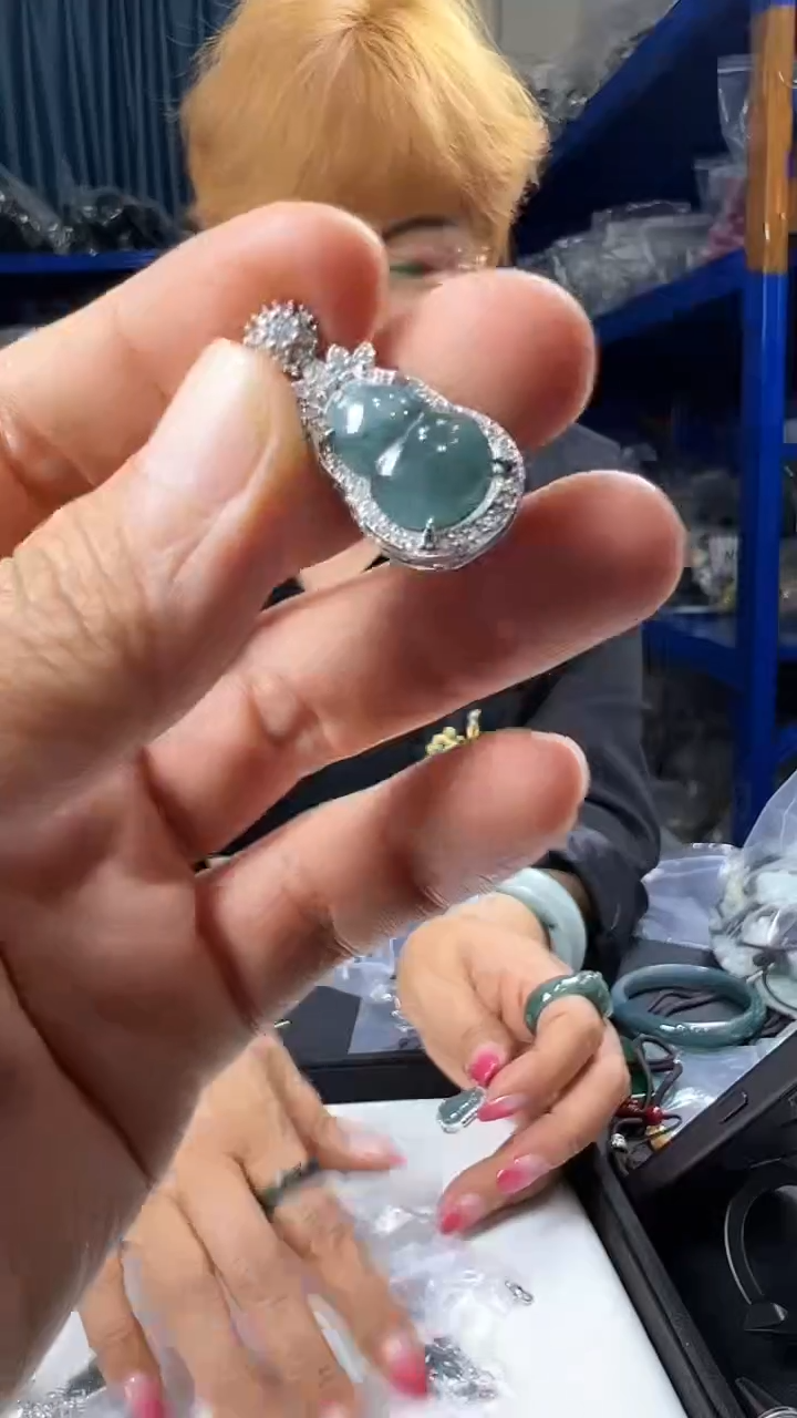 【闪购商品】翡翠颈饰未镶嵌00000004