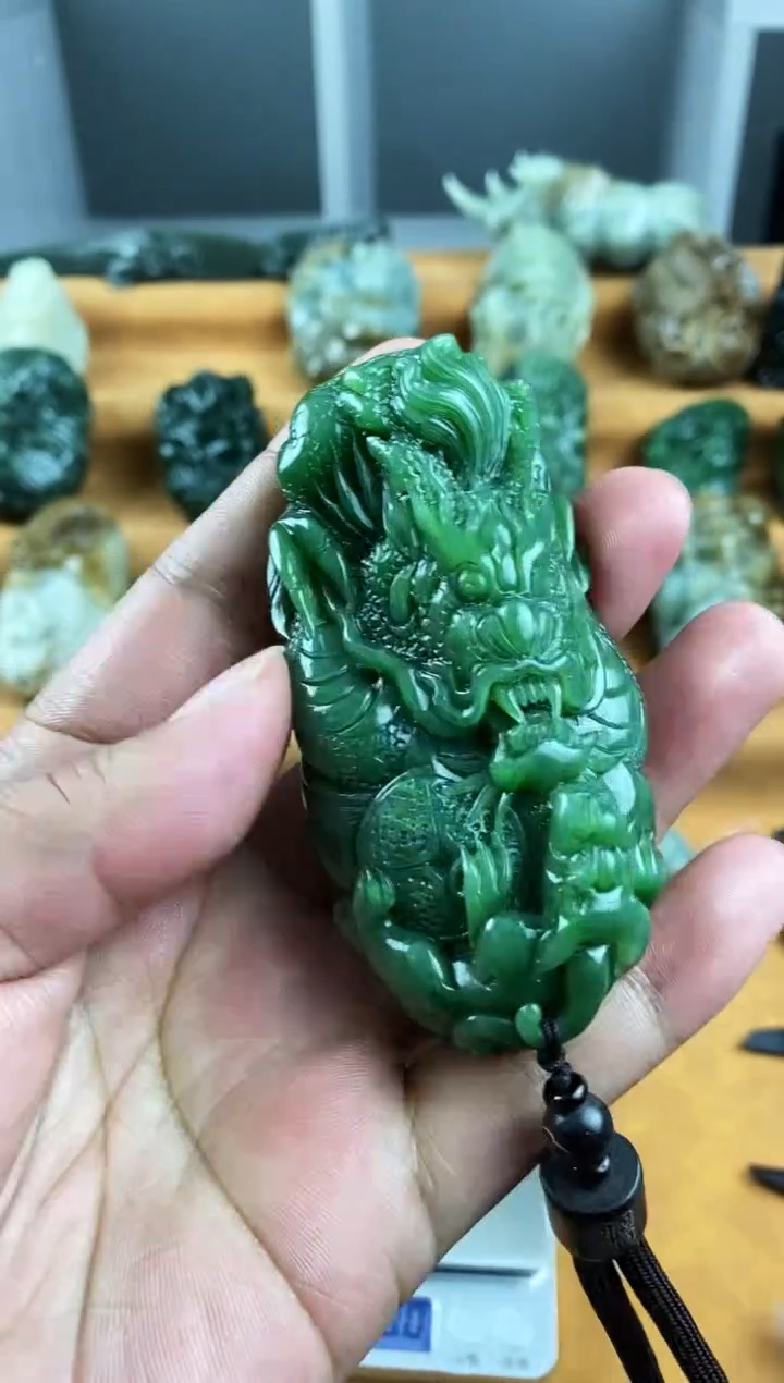 未镶嵌和田玉把件1