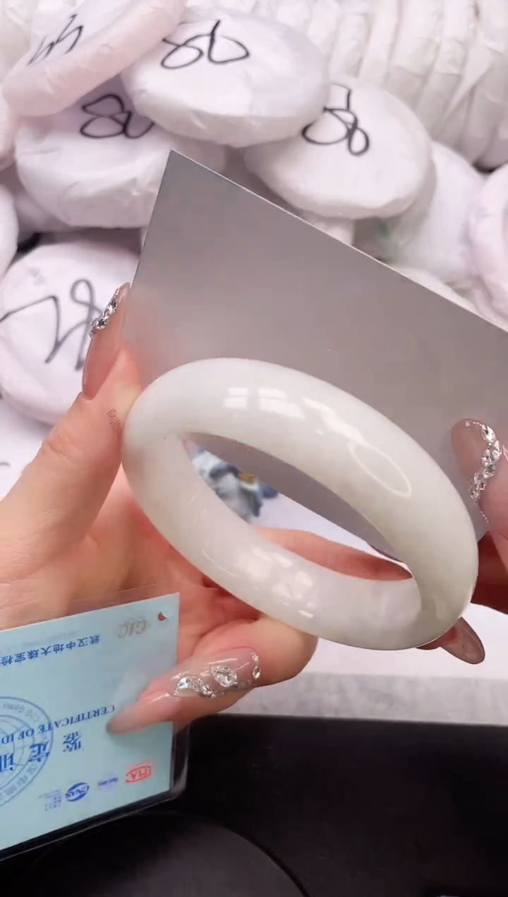 【闪购商品】和田玉手镯未镶嵌24K83-62