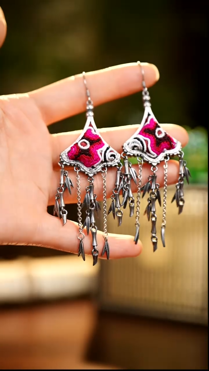 刺绣私人定制苗族手工Q83