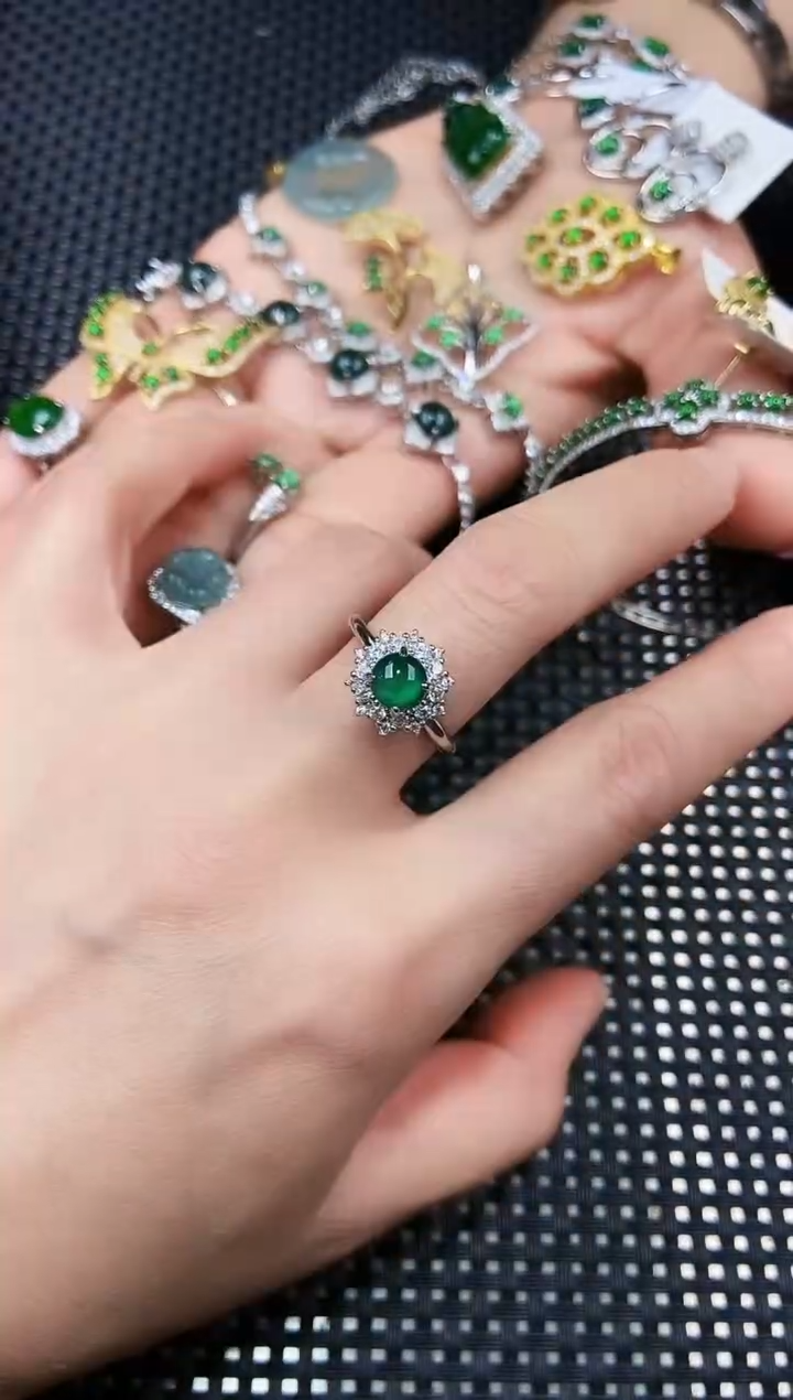 【闪购商品】翡翠戒指未镶嵌11111111