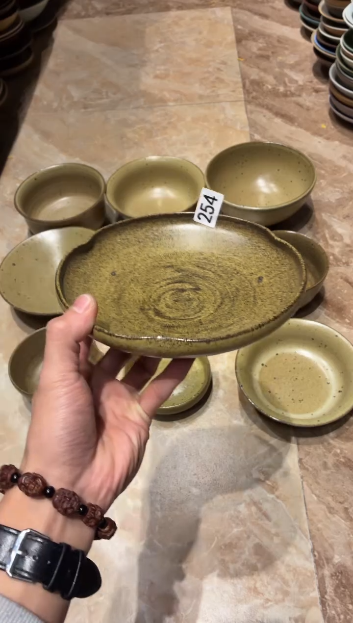 瓷片l****༽254鹧鸪斑花瓣盘1个