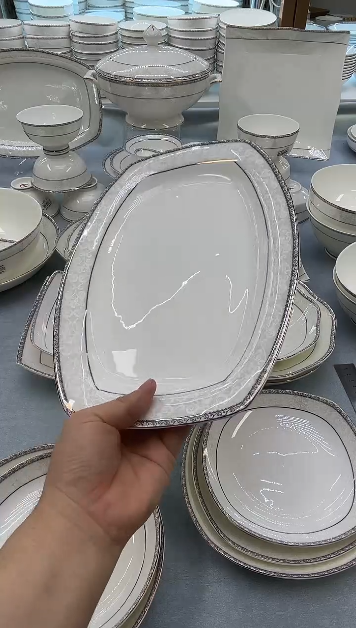 骨瓷 玲珑12方鱼1个