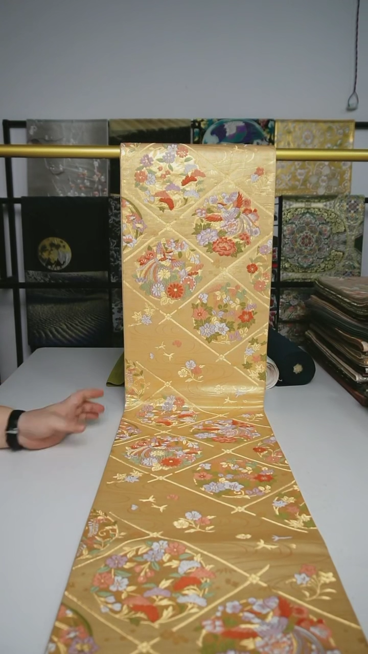 【闪购商品】织绣织锦24六通花卉