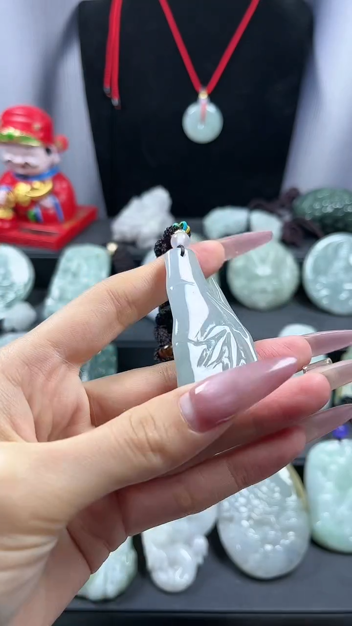 【闪购商品】翡翠颈饰未镶嵌小竹节