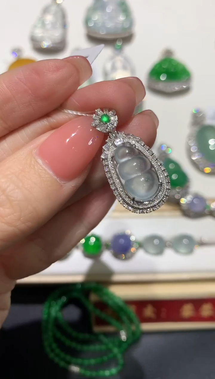 【闪购商品】翡翠吊坠(不含链)18K金镶嵌团购3