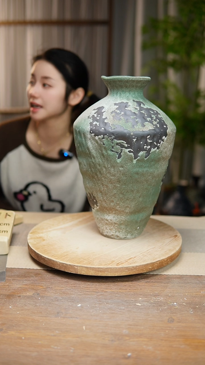 【闪购商品】陶瓷 花器诧寂复古绿高脚