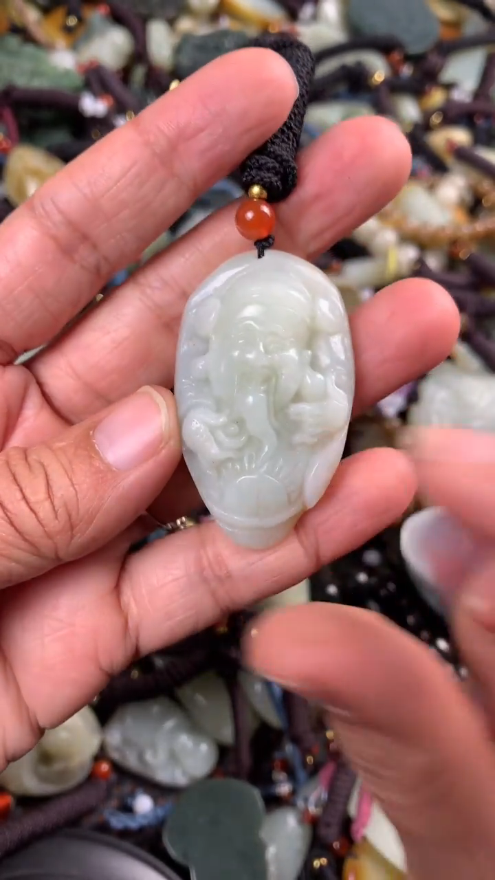 【闪购商品】和田玉颈饰未镶嵌多样性发货没有证书拍一发一有瑕