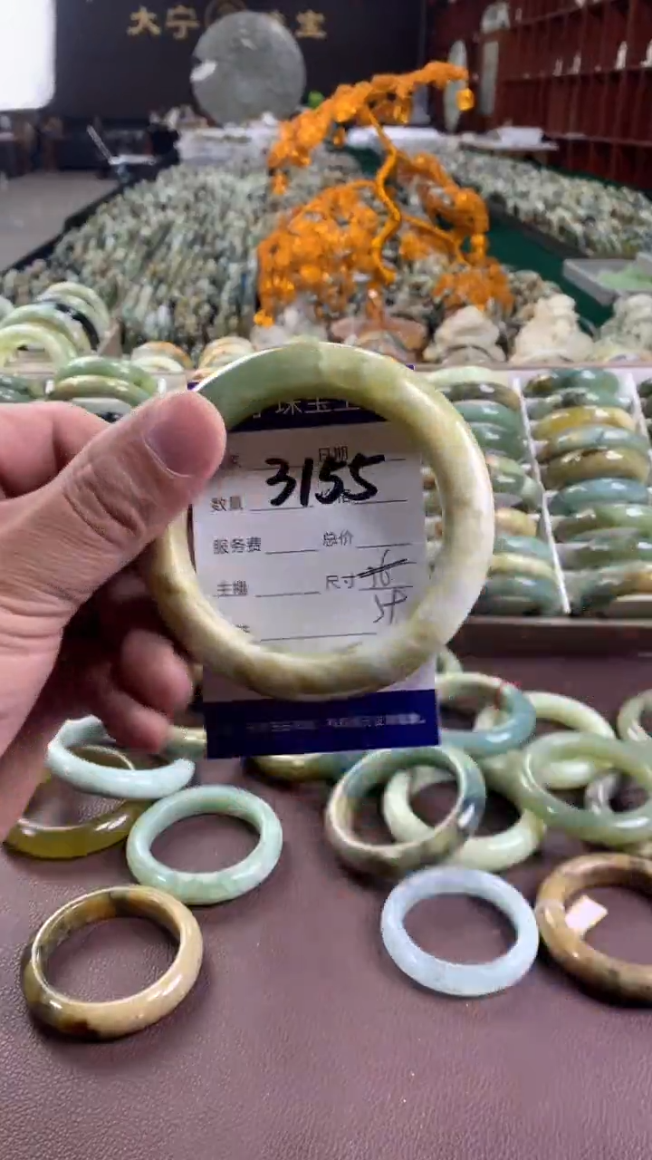 未镶嵌蛇纹石玉手镯3155