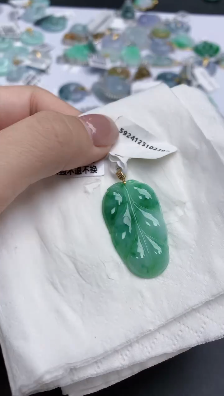 【闪购商品】翡翠颈饰18K金镶嵌天然缅甸翡翠A货