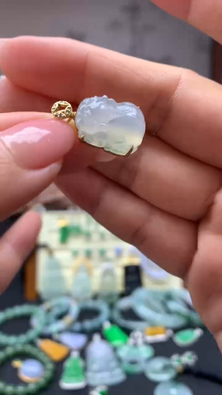【闪购商品】翡翠颈饰18K金镶嵌18-天然翡翠