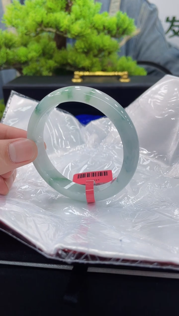 【闪购商品】翡翠手镯未镶嵌手镯