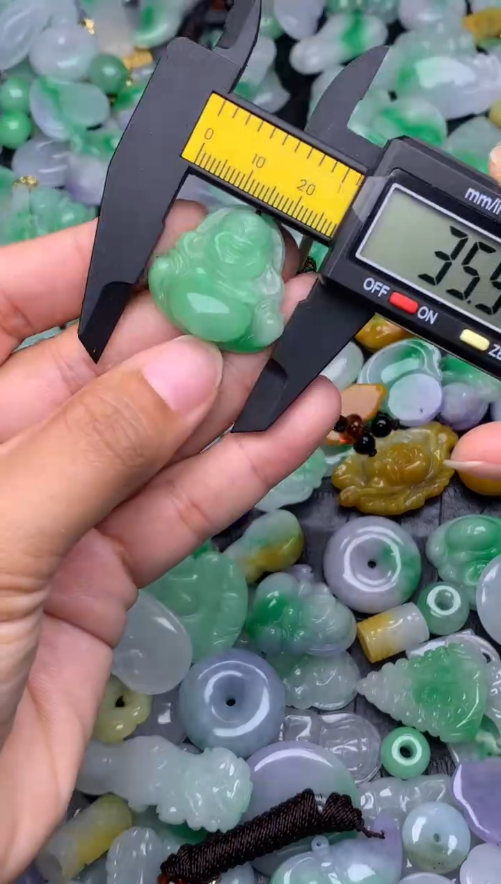 翡翠未镶嵌颈饰天然缅甸翡翠吊坠