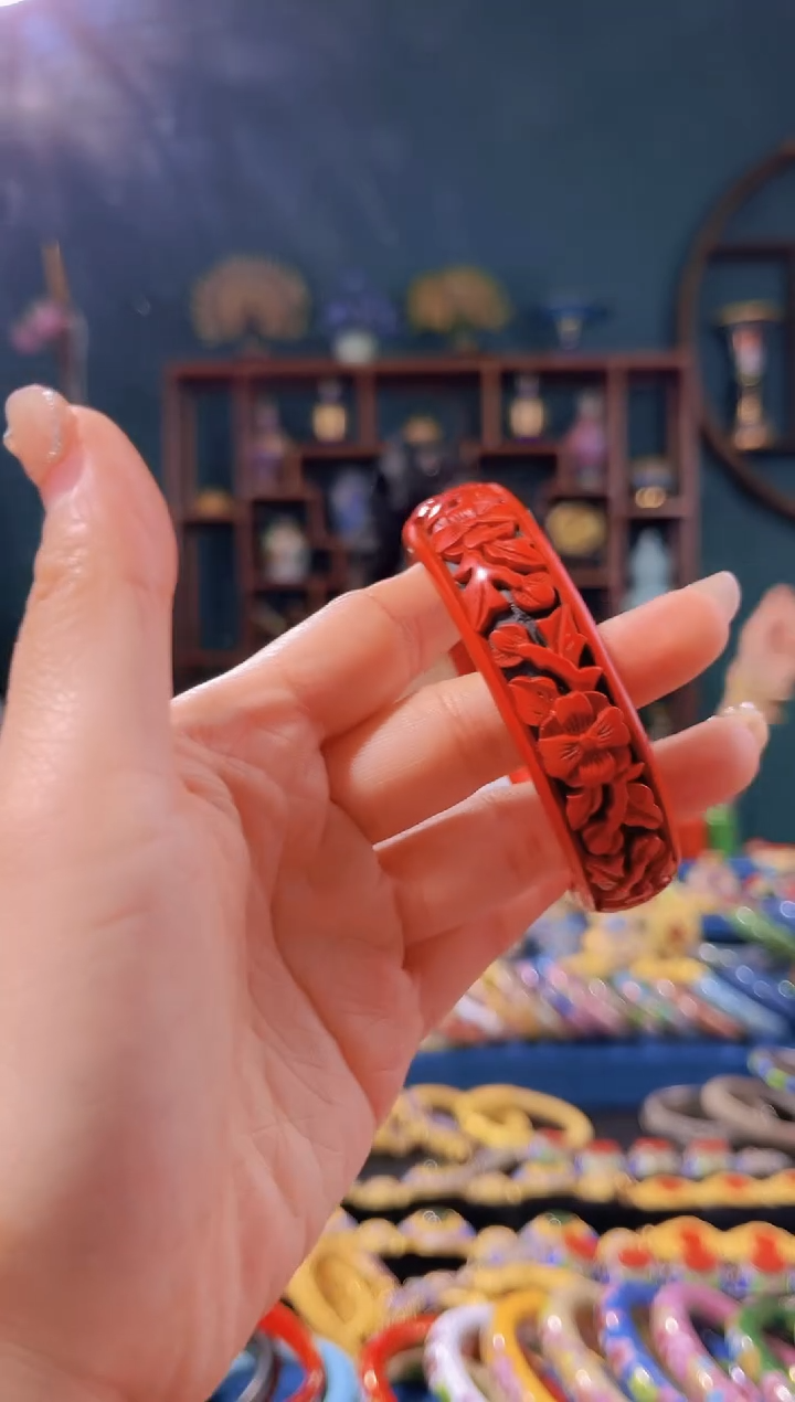 【闪购商品】雕漆手镯花卉圈口60