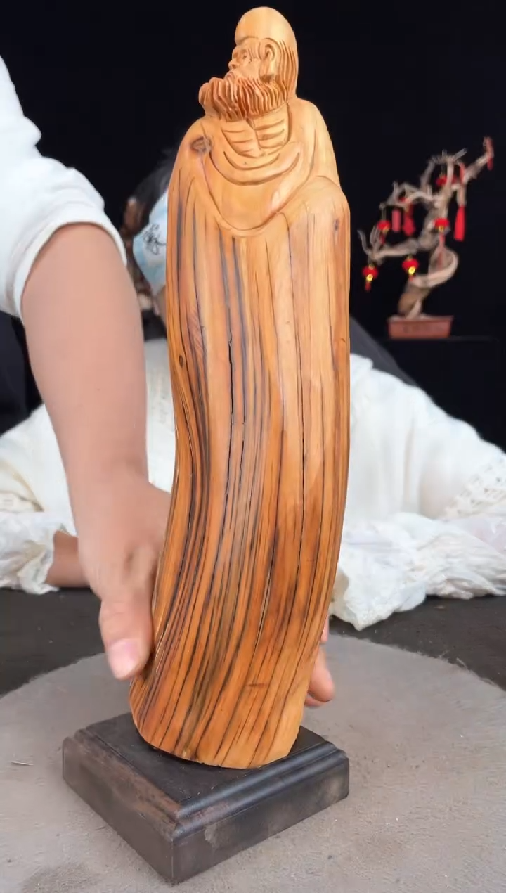 【闪购商品】柏木（崖柏）其他手工摆件,先抢先得!