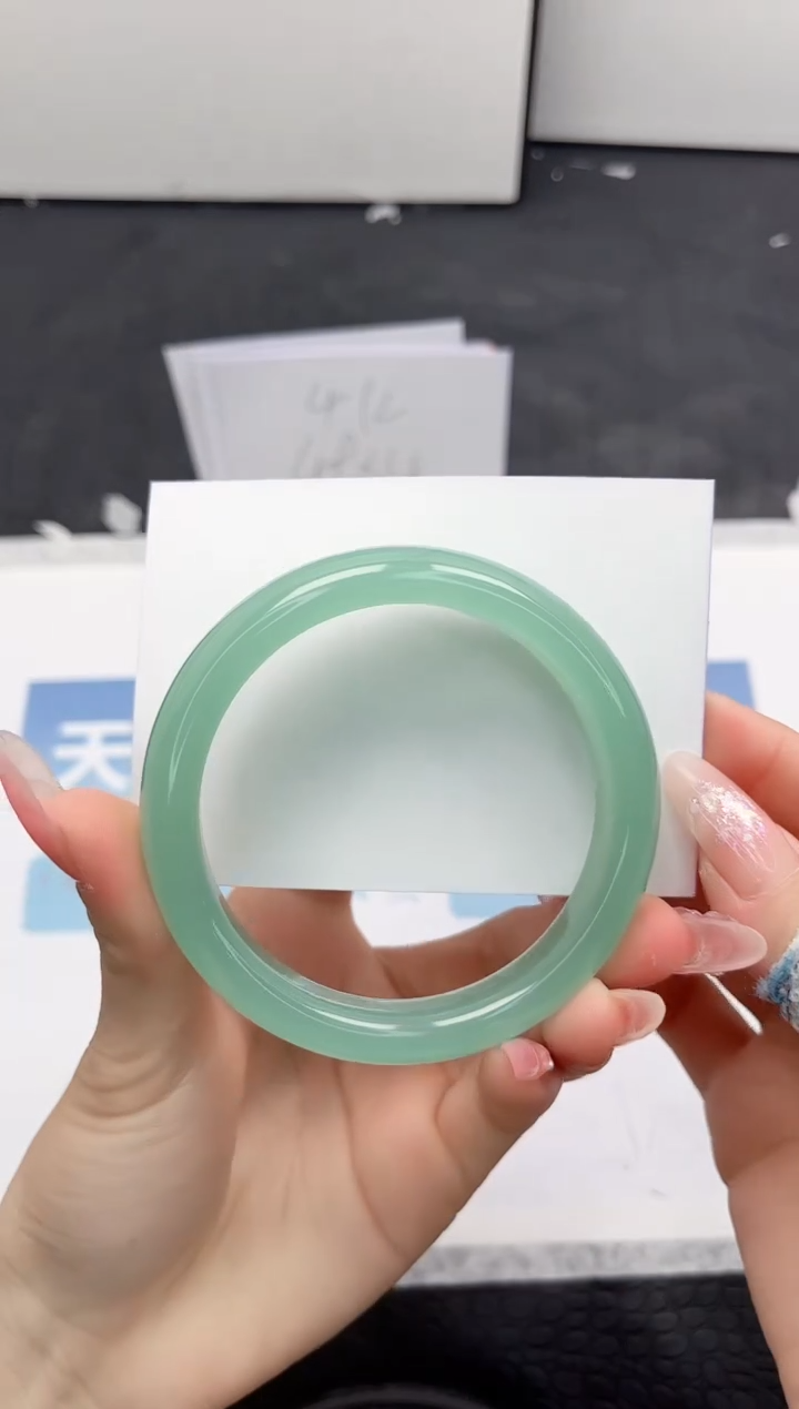 【闪购商品】石英质玉手镯未镶嵌122-60